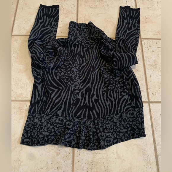 Style & Co. Petite Animal Print Cardigan - Size M/M - Picture 4 of 5